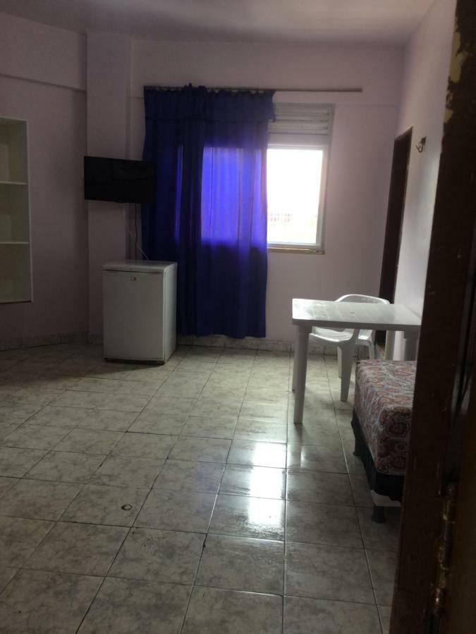מנאוס Hotel Granada מראה חיצוני תמונה