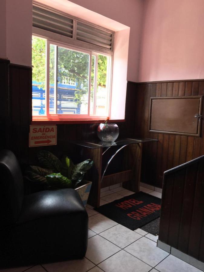 מנאוס Hotel Granada מראה חיצוני תמונה