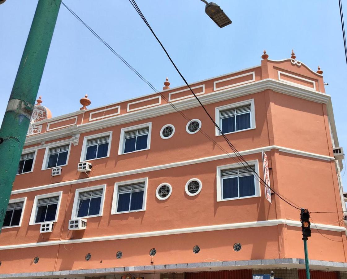 מנאוס Hotel Granada מראה חיצוני תמונה